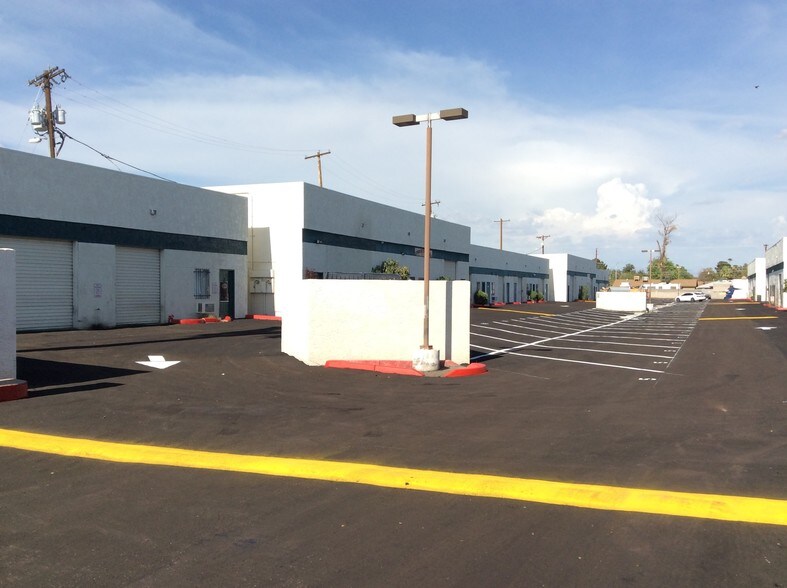 More Photos Of 431 S Stapley Dr, Mesa Warehouse For Lease