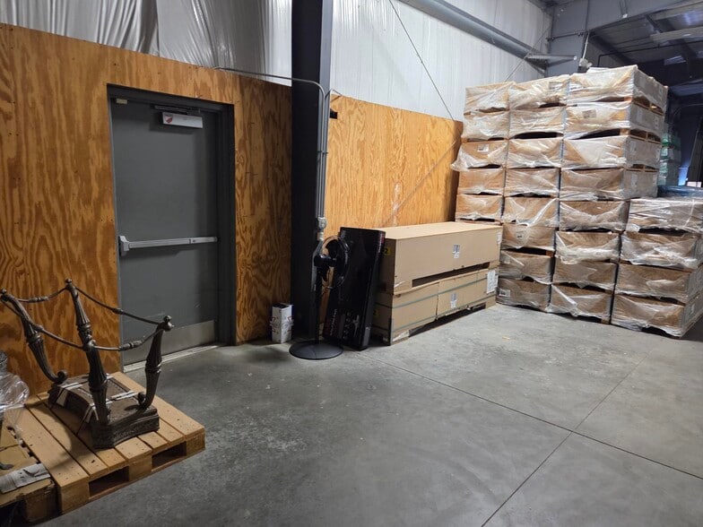 More Photos Of 5182 Boylston Hwy, Mills River General Retail For Lease
