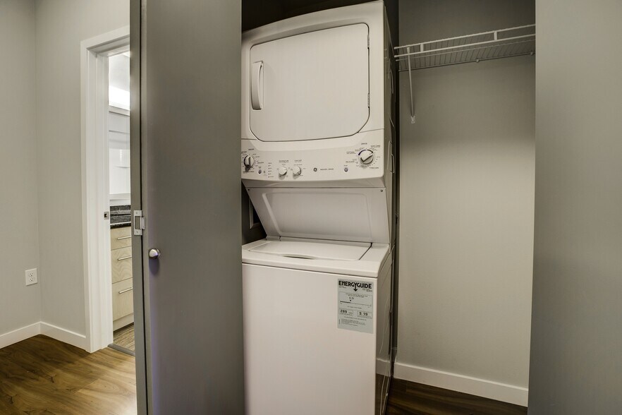 More Photos Of 1900 Queen Anne Ave N, Seattle Apartments For Lease