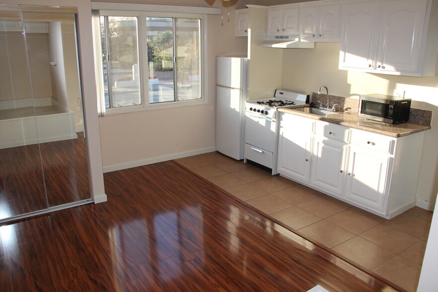 More Photos Of 10054 Culver Blvd, Culver City Apartments For Sale