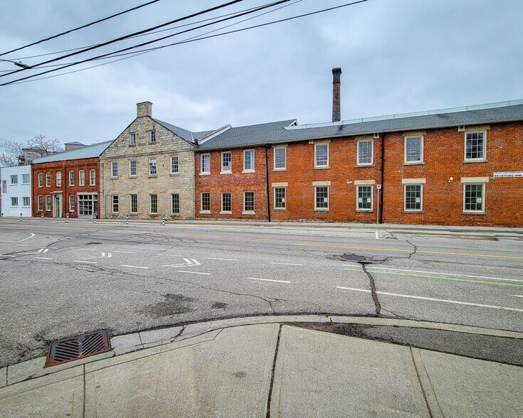 More Photos Of 64 Hatt St, Hamilton Light Manufacturing For Lease