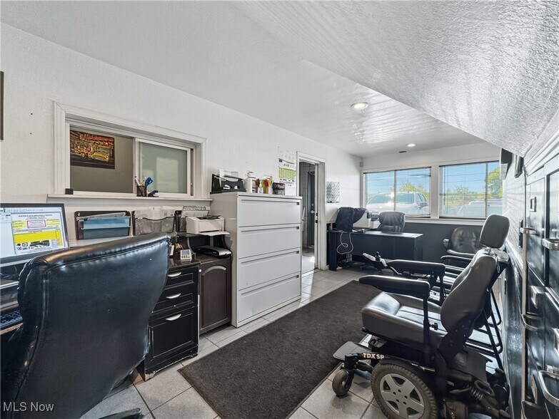 More Photos Of 1775 Main St, Niles Auto Repair For Sale