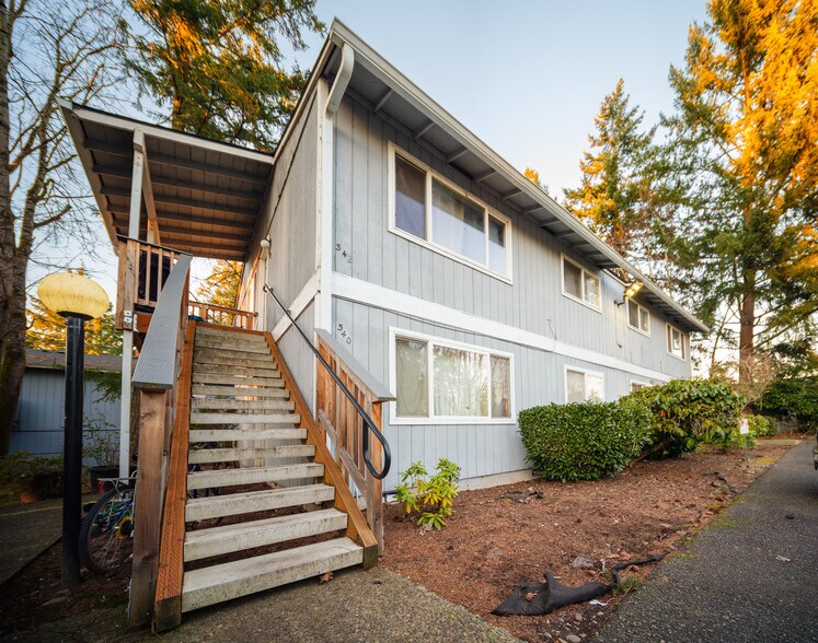 More Photos Of 340 S Locust St, Canby Apartments For Sale