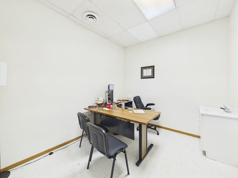 More Photos Of 209-213 Marion Pike, Coal Grove Medical For Sale