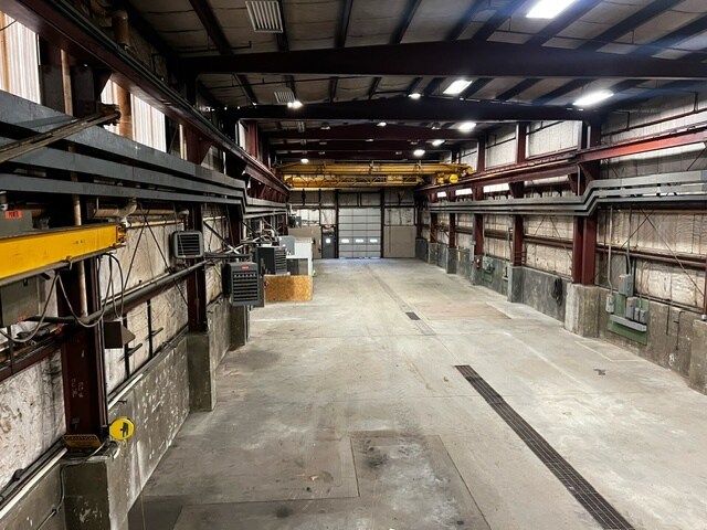 More Photos Of 35-39 Ontario st, Cohoes Showroom For Sale