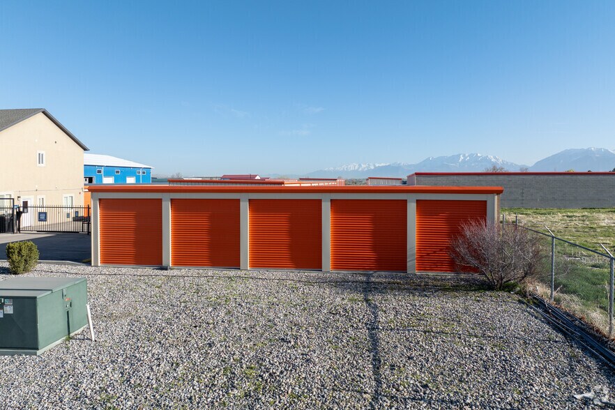 More Photos Of 992 W 170 N, Payson Self Storage For Lease