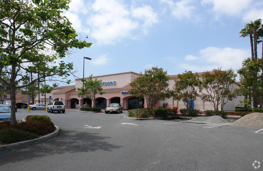 More Photos Of 1601-1651 S Melrose Dr, Vista Unknown For Lease