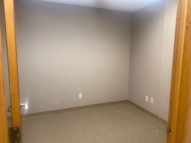 More Photos Of 3220 NE 6th Ave, Rochester Office For Lease
