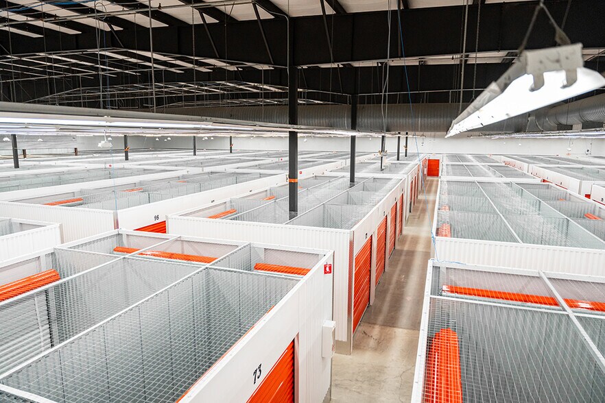 More Photos Of 2000 Queen Ave SE, Albany Self Storage For Sale