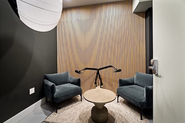 More Photos Of 2210 Main St, Santa Monica Office Residential For Lease