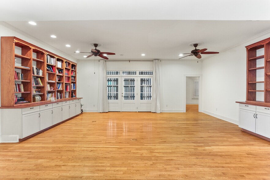 More Photos Of 402 W 121st St, Cut Off Apartments For Sale