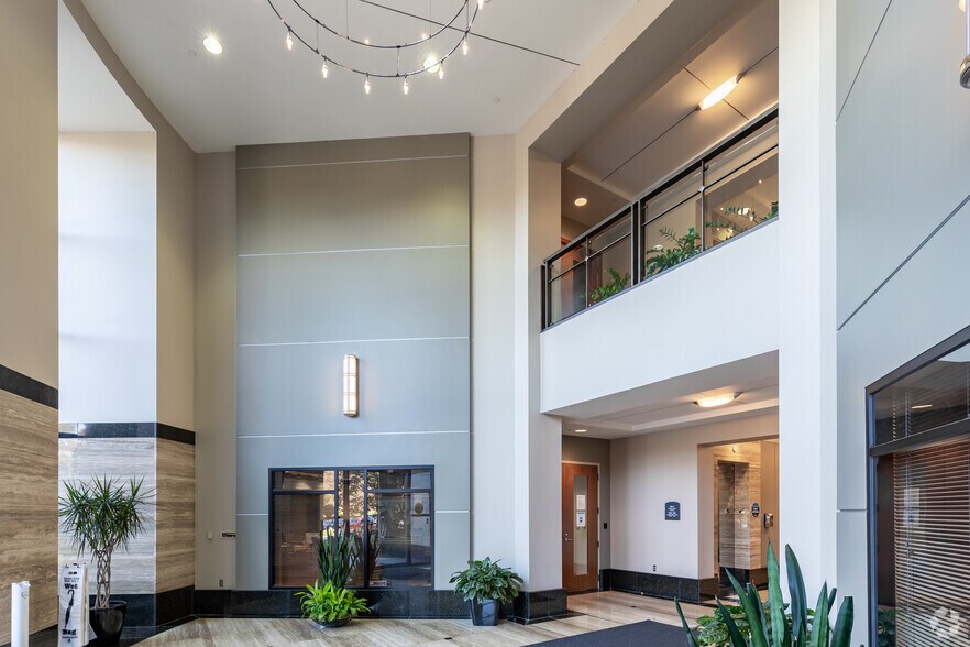 More Photos Of 2501 20th Pl S, Birmingham Office For Lease