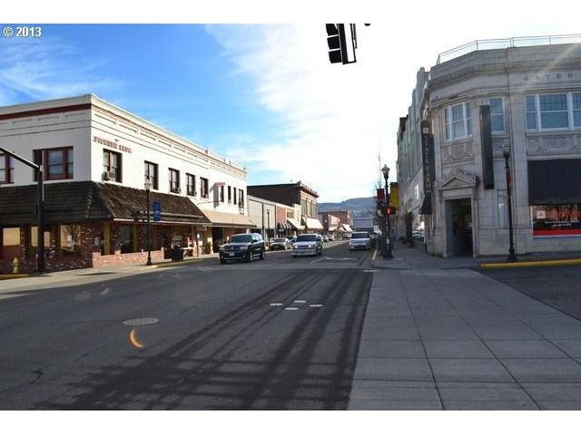 More Photos Of 212 E 2nd St, The Dalles Storefront For Sale