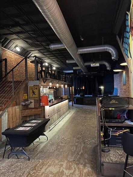 More Photos Of 122 N Locust St, Denton Restaurant For Lease