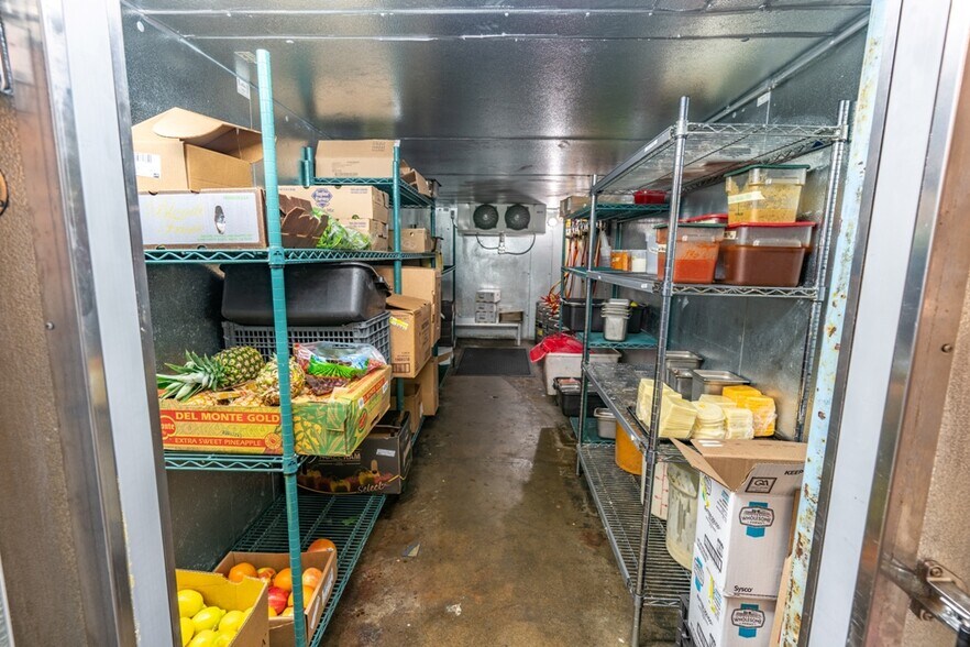 More Photos Of 30 S La Grange Rd, La Grange Restaurant For Sale