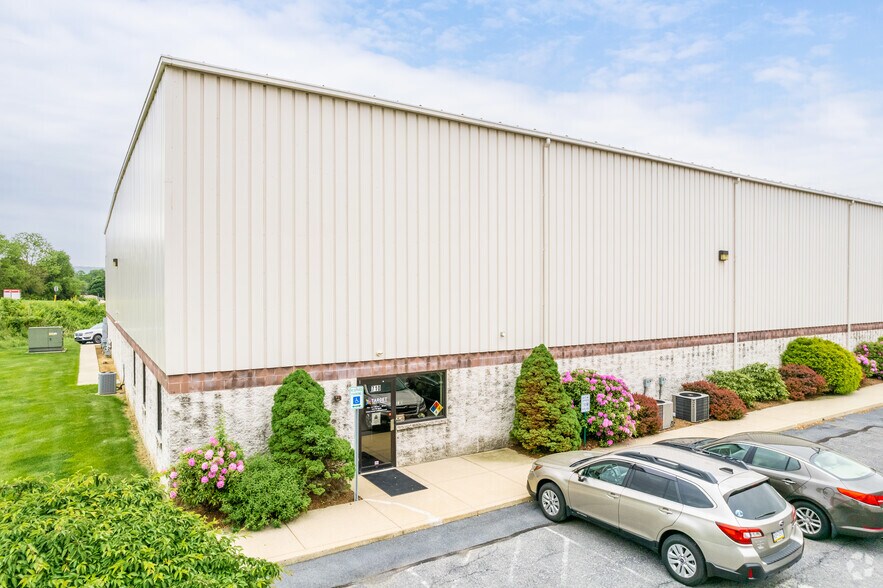 More Photos Of 100 Corporate Dr, Reading Unknown For Lease