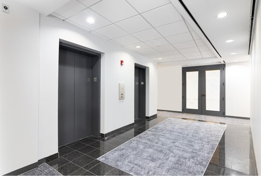 More Photos Of 2700 Cumberland Pky SE, Atlanta Office For Lease