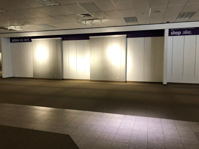 More Photos Of 22940-23010 Sussex Hwy, Seaford Unknown For Lease