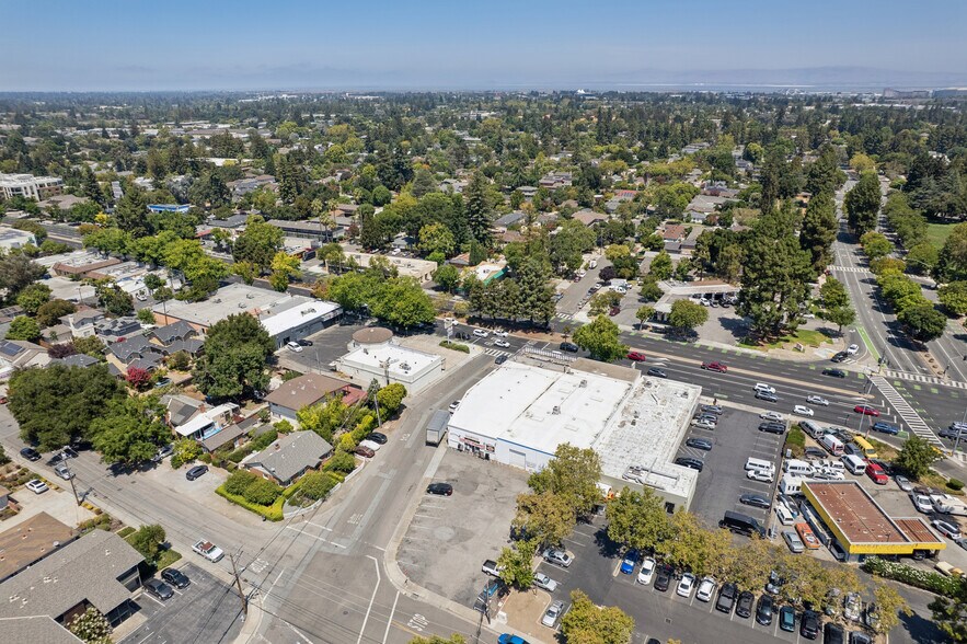 More Photos Of 1297 W El Camino Real, Mountain View Freestanding For Lease