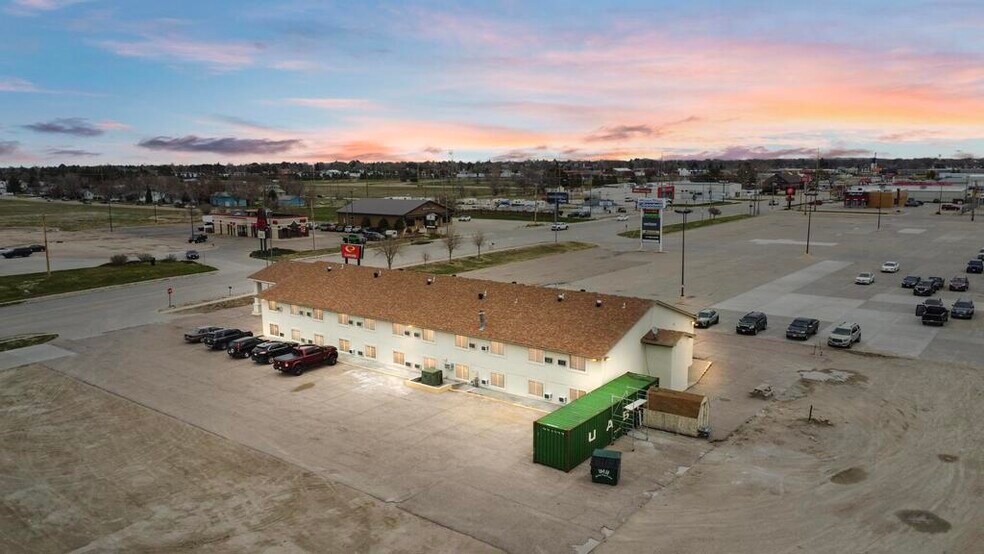 More Photos Of 1419 W 3rd St, Alliance Hotel For Sale