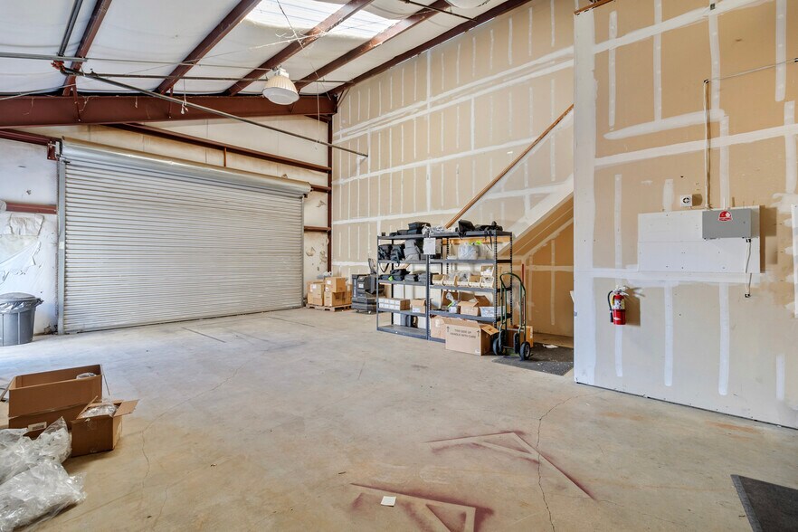 More Photos Of 3075 Crossroads Dr, Redding Light Distribution For Sale