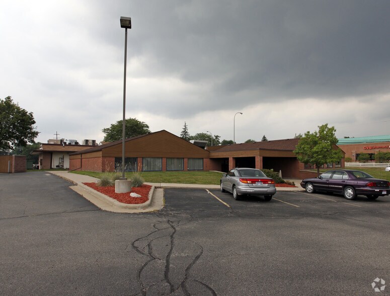 Primary Photo Of 450 E Michigan Ave, Saline Freestanding For Sale