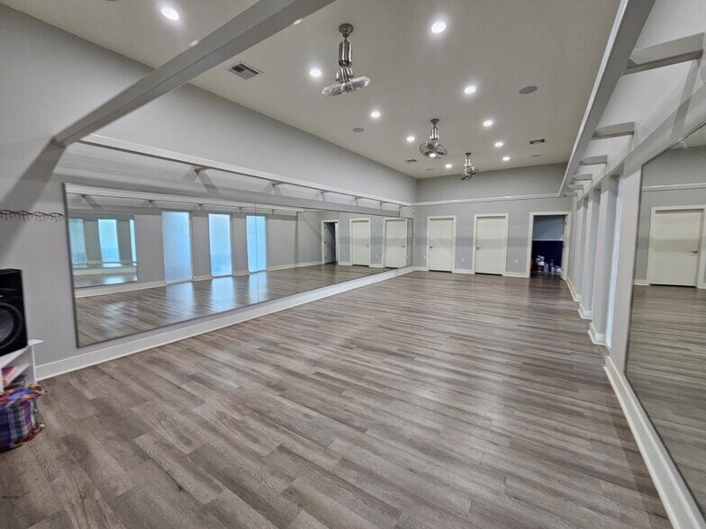 More Photos Of 3624 FM 2920 Rd, Spring Freestanding For Lease