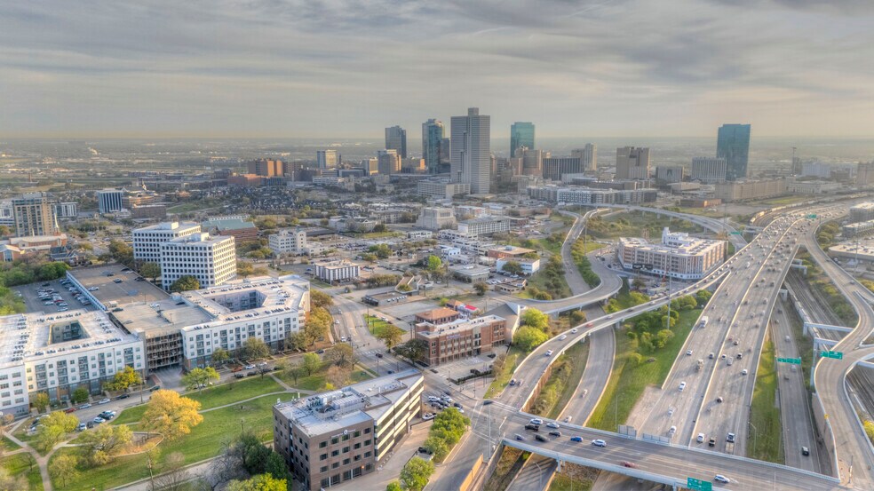 More Photos Of 1412 Ballinger St, Fort Worth Land For Sale
