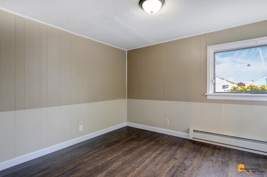 More Photos Of 1335 Hyder St, Anchorage Apartments For Sale