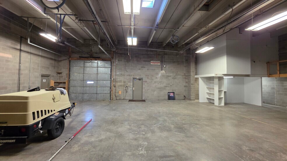 More Photos Of 69-75 Sunflower Rd, Colorado Springs Warehouse For Lease
