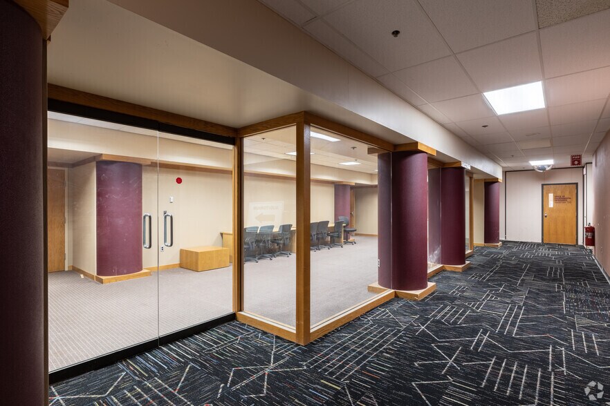 More Photos Of 480 Vantage Pt, Miamisburg Medical For Lease