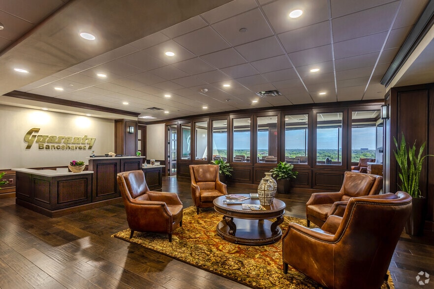 More Photos Of 16475 N Dallas Pky, Addison Office For Lease