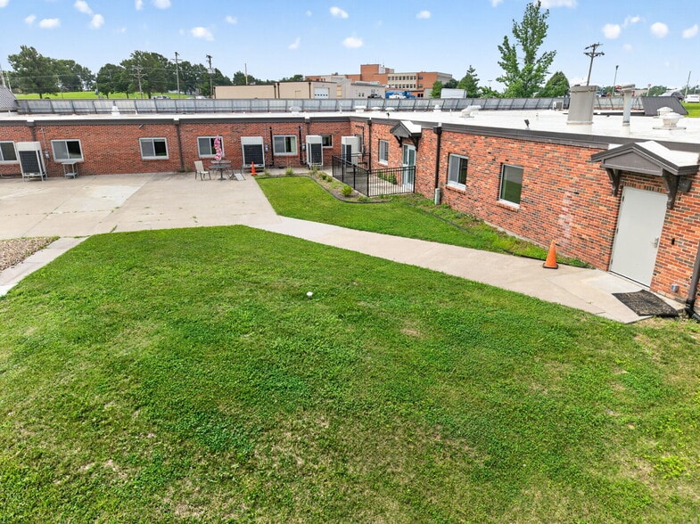 More Photos Of 106 Hospital Dr, Smithville Assisted Living For Sale