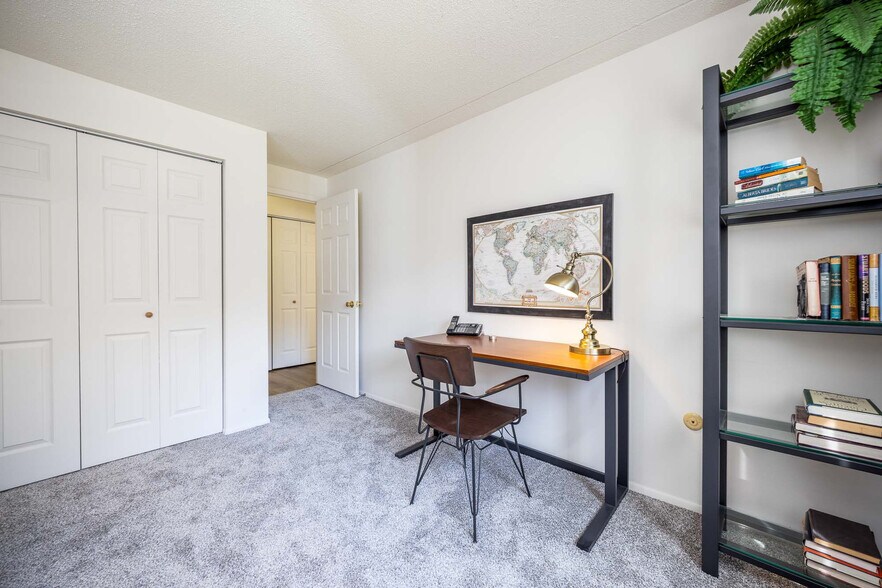 More Photos Of 815 E Grandview Blvd, Erie Apartments For Sale