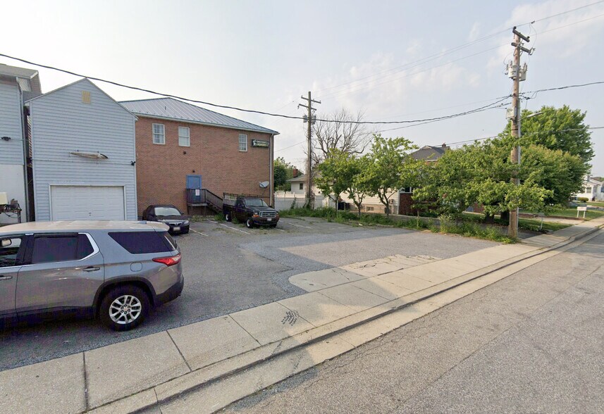 More Photos Of 7002 North Point Rd, Sparrows Point Storefront Retail Residential For Lease