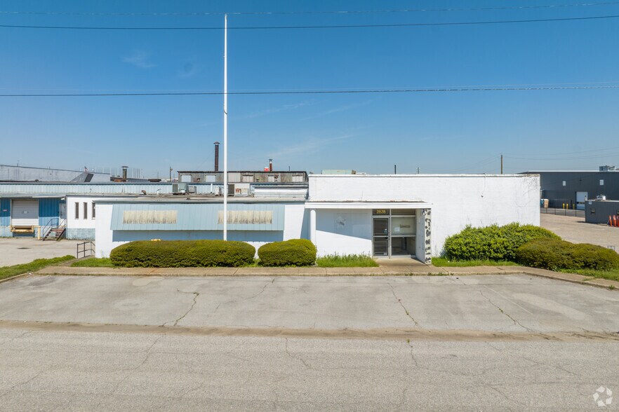 More Photos Of 2800 Messer Airport Hwy, Birmingham Industrial For Lease