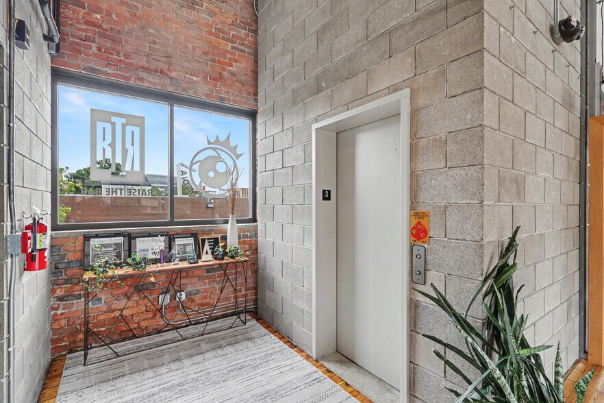 More Photos Of 506 3rd St, Des Moines Loft Creative Space For Lease