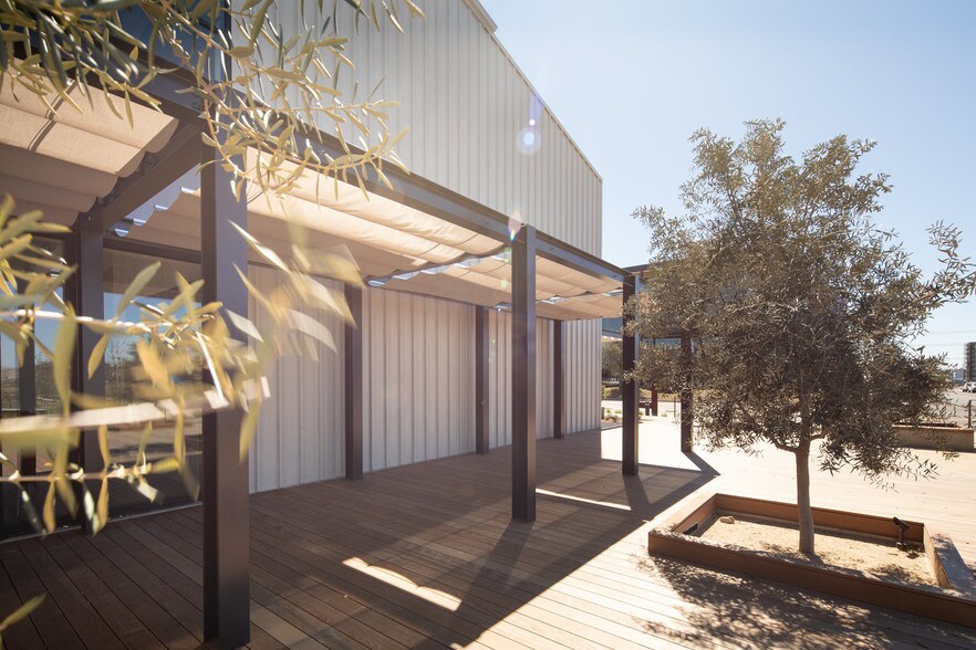 More Photos Of 1730 Flight Way, Tustin Unknown For Lease