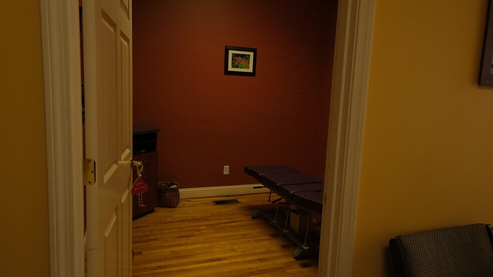 More Photos Of 442-450 Main St, Warren Storefront Retail Office For Lease