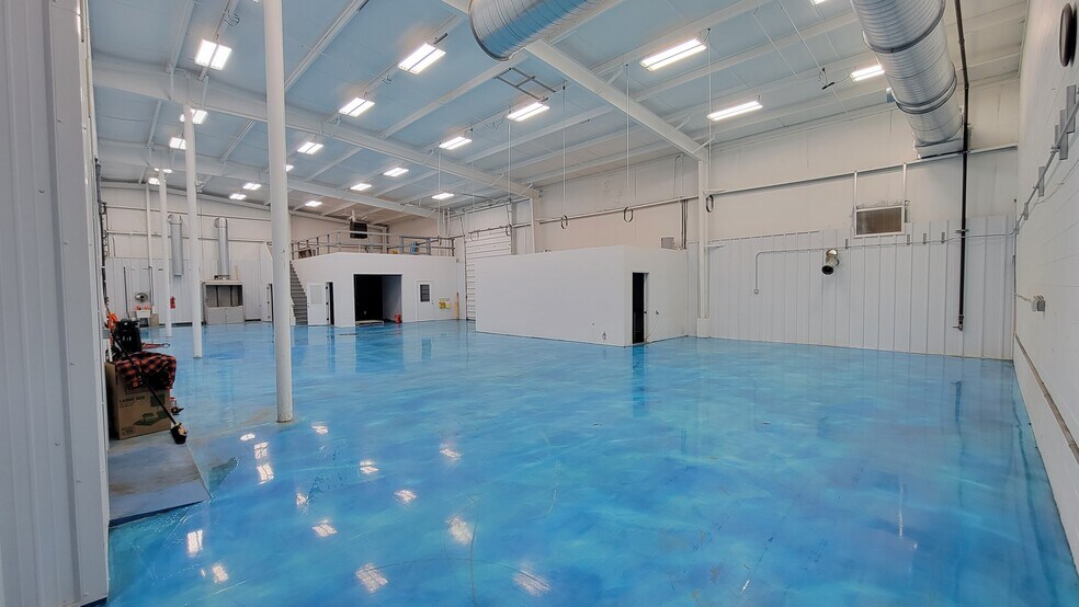 More Photos Of 2758 3 Mile Rd, Grand Rapids Manufacturing For Sale