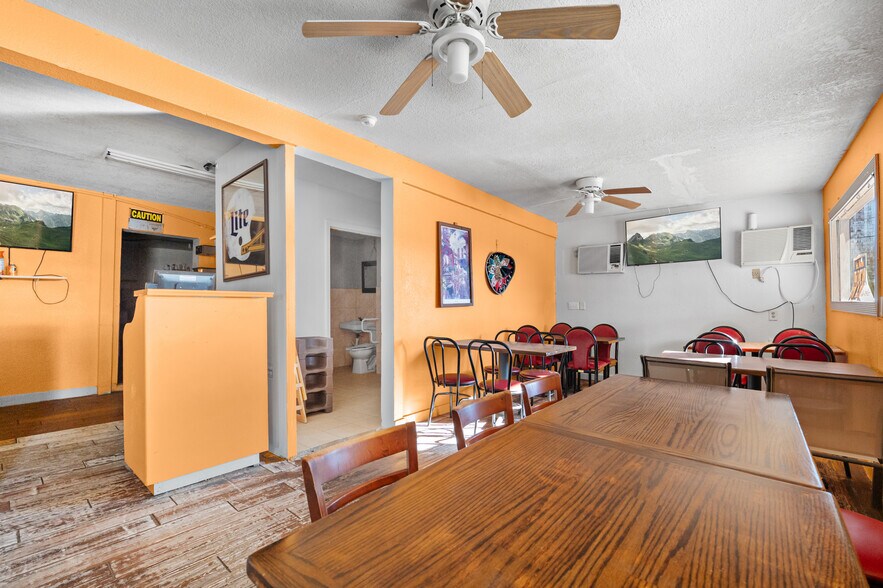 More Photos Of 1710 Second St, Pleasanton Restaurant For Sale