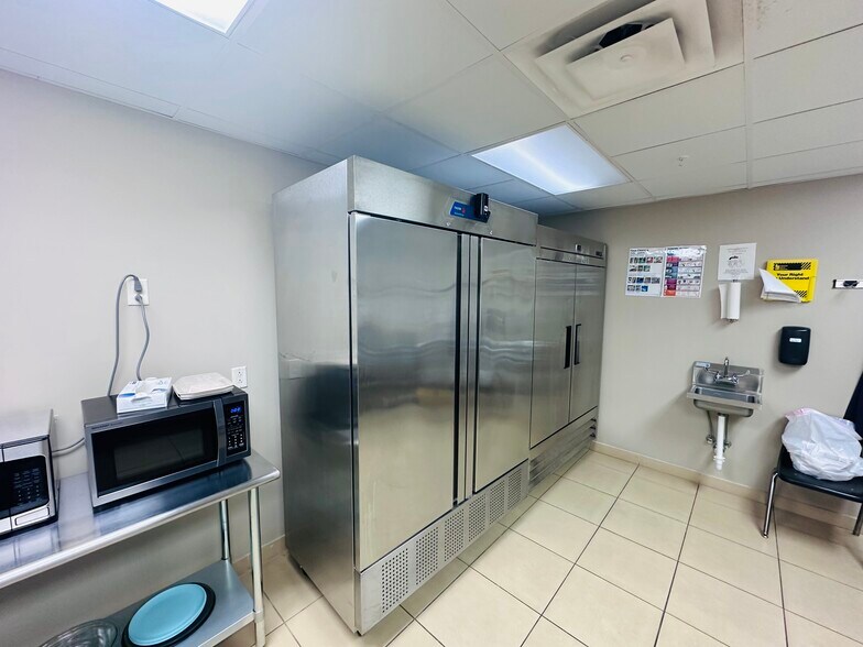 More Photos Of 4450 Rhea County Hwy, Dayton Hotel For Sale