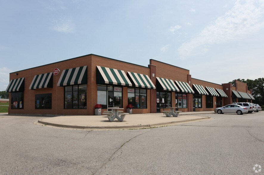 More Photos Of 2616-2640 Schaid Ct, McHenry General Retail For Lease