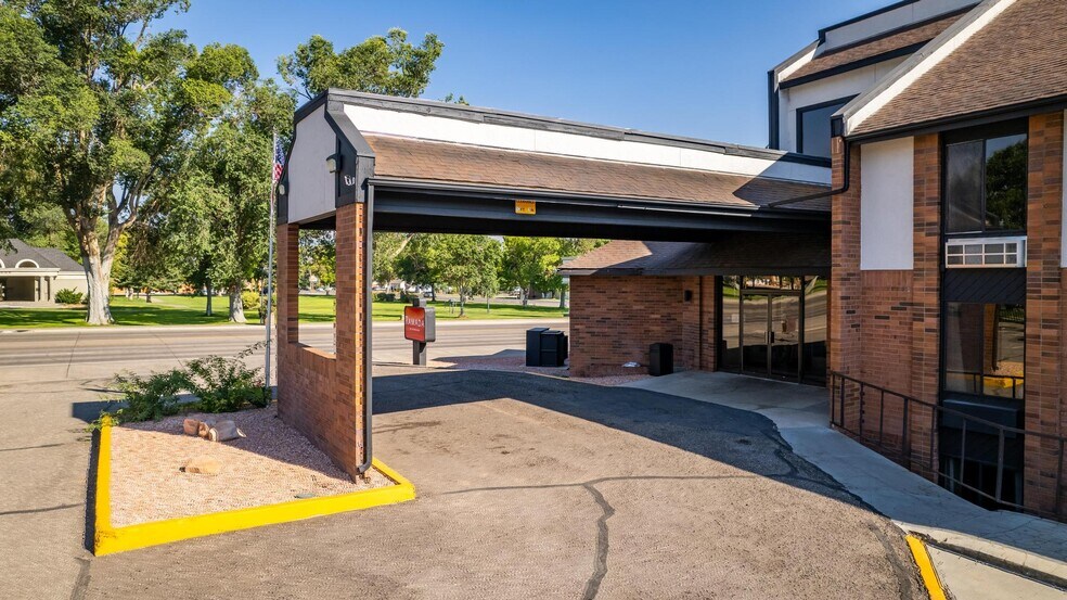 More Photos Of 333 N Main St, Richfield Hotel For Sale