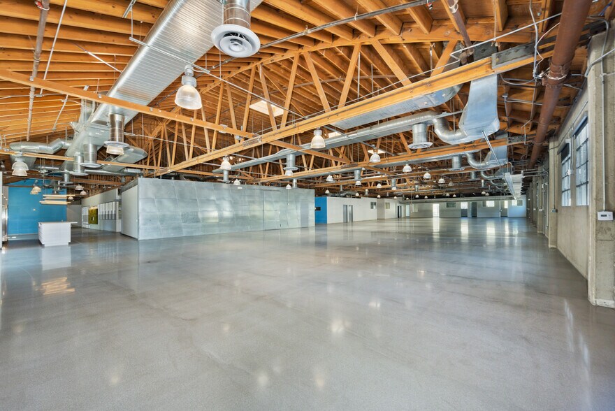 More Photos Of 10567 Jefferson Blvd, Culver City Loft Creative Space For Lease