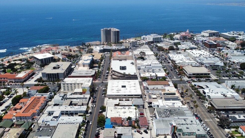 More Photos Of 7739-7743 Fay Ave, La Jolla Storefront Retail Office For Lease