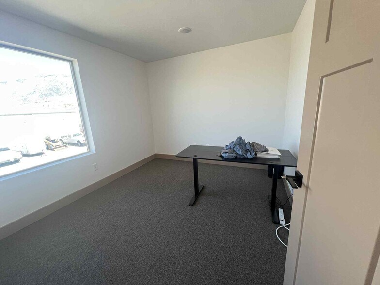 More Photos Of 3746 N Higley Rd, Ogden Showroom For Lease