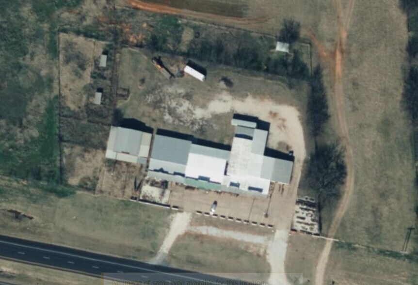 More Photos Of 3916 US Highway 287 N, Henrietta Storefront For Lease