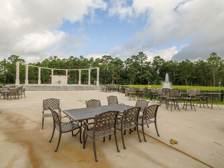 More Photos Of 1355 N Loop 336 E, Conroe Restaurant For Sale