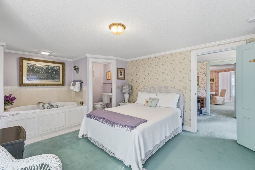 More Photos Of 1625 3rd Ave, Anoka Hospitality For Sale